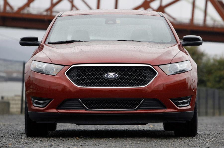  Ford Taurus SHO 2013 года  (фото 5 из 56)